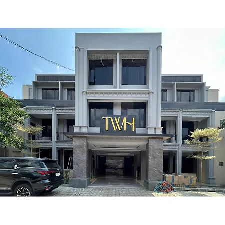 Urbanview Twh Costel Near Stadion Maguwoharjo Yogyakarta